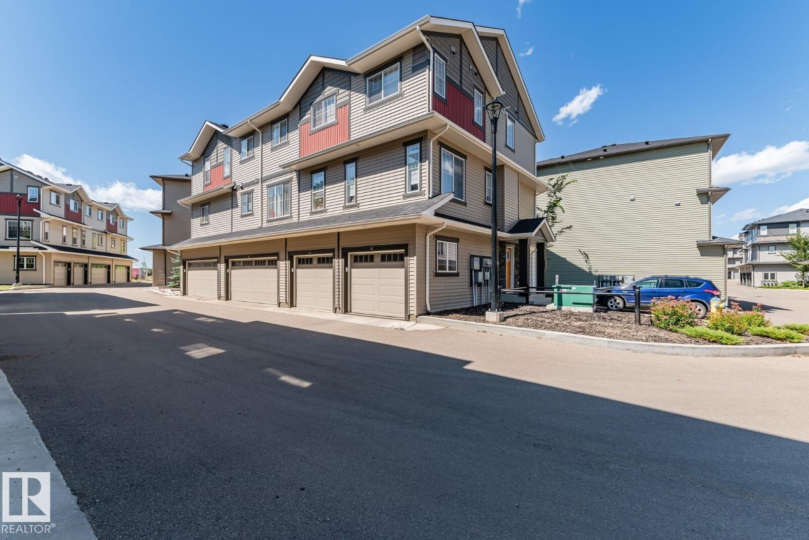 Property Photo:  1530 Tamarack Boulevard NW 81  AB T6T 2E6 