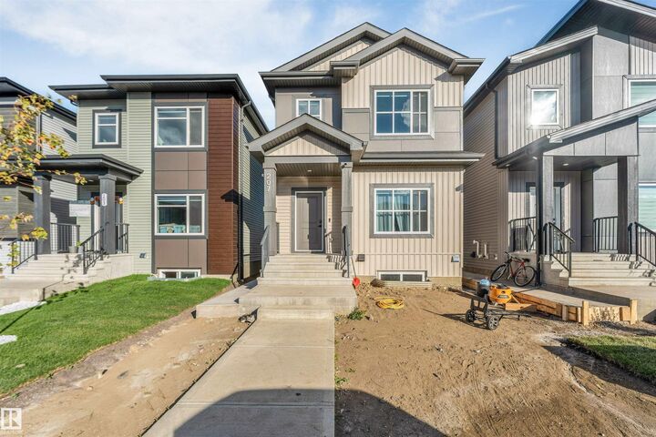 Property Photo:  207 25 Street SW  AB T6X 3K3 