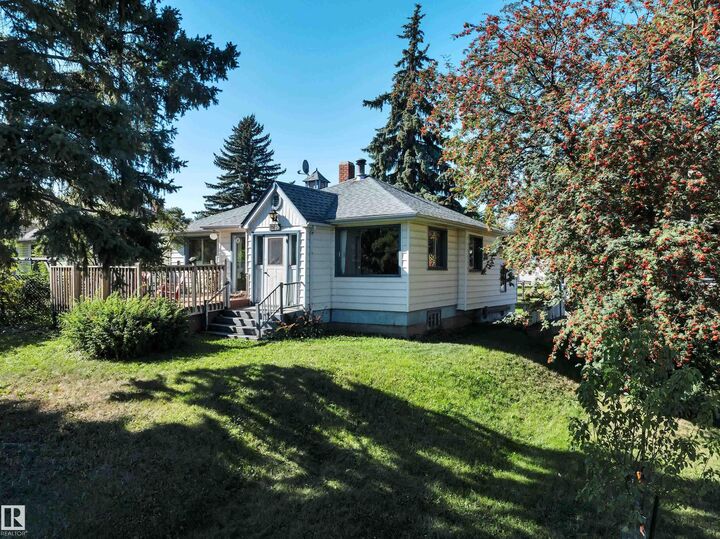 Property Photo:  10148 87 Street NW  AB T5H 1N4 