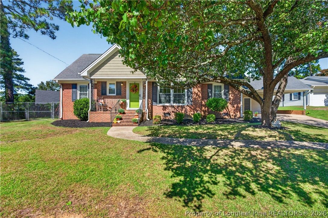 Property Photo: 2632 Elmhurst Drive NC 28304