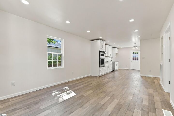 Property Photo: 140 Simpson Avenue SC 29388