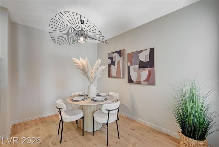 Property Photo:  