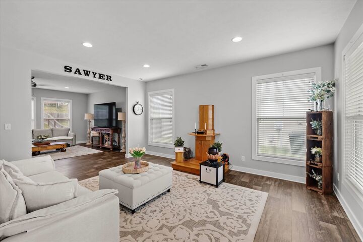 Property Photo: 2677 Dellwood Valley Lane KY 42376
