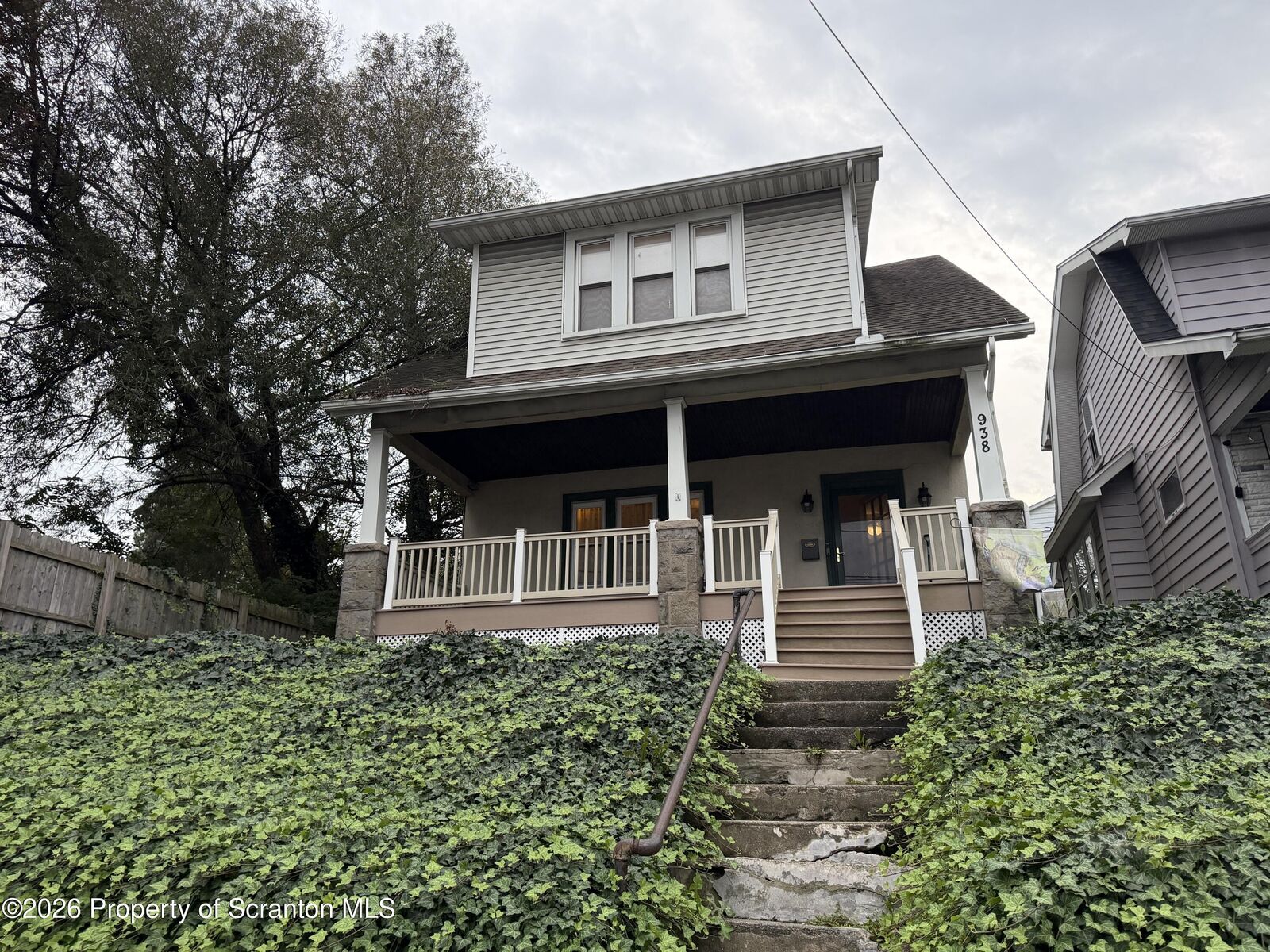 Property Photo:  938 Moosic Street  PA 18505 