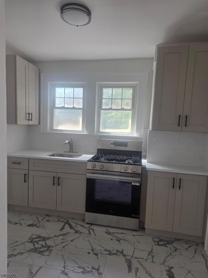 Property Photo:  29 Rich Street  NJ 07111 