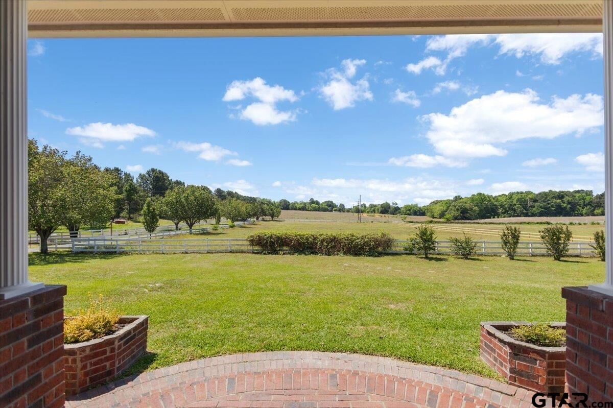 Property Photo:  15176 County Road 472  TX 75706 