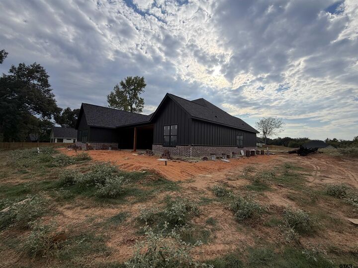 Property Photo: 13844 Luka Lane TX 75704