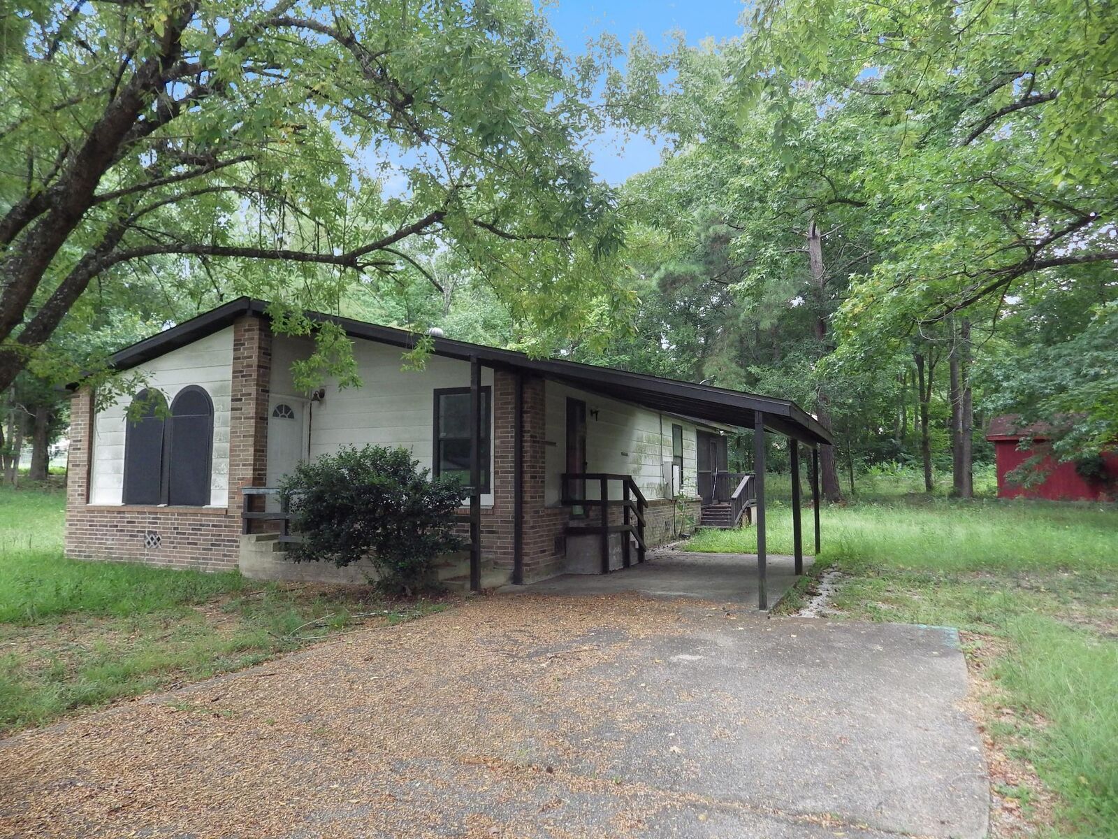 Property Photo:  2240 Easley Circle  TX 77320 