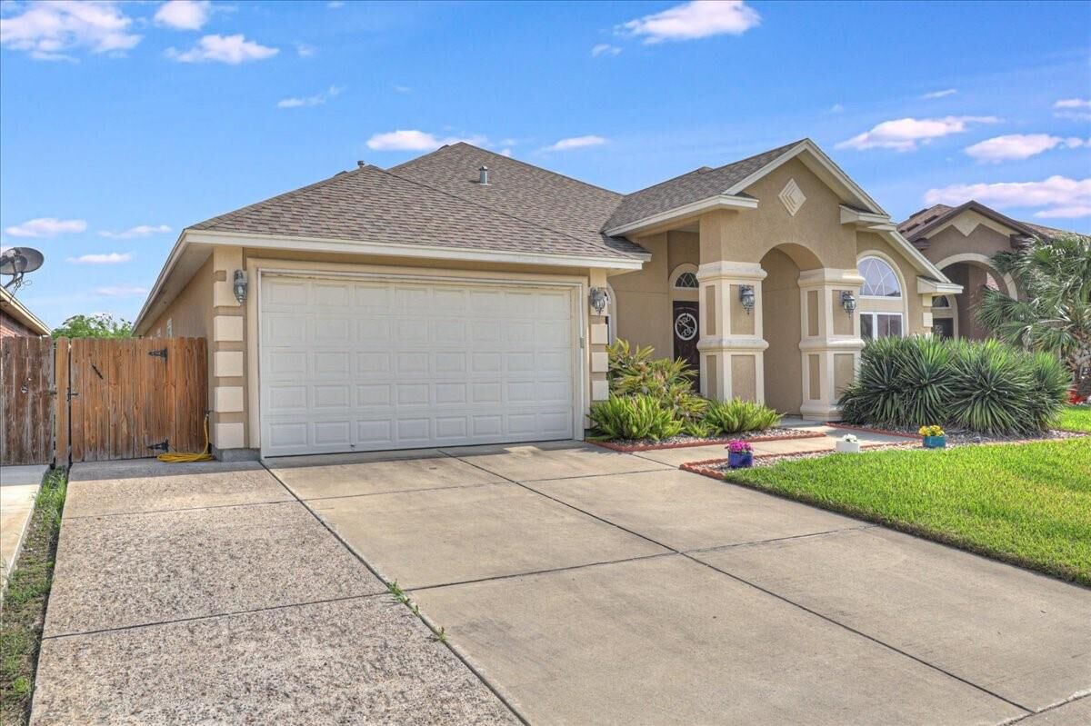 Property Photo:  7522 S Lake Drive  TX 78414 