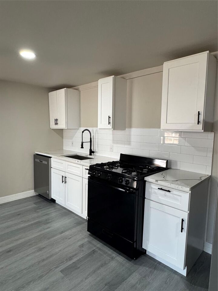 Property Photo:  3417 Wisconsin Street C  TX 77520 