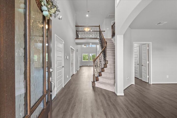 Property Photo:  1833 Kenley Way  TX 77511 