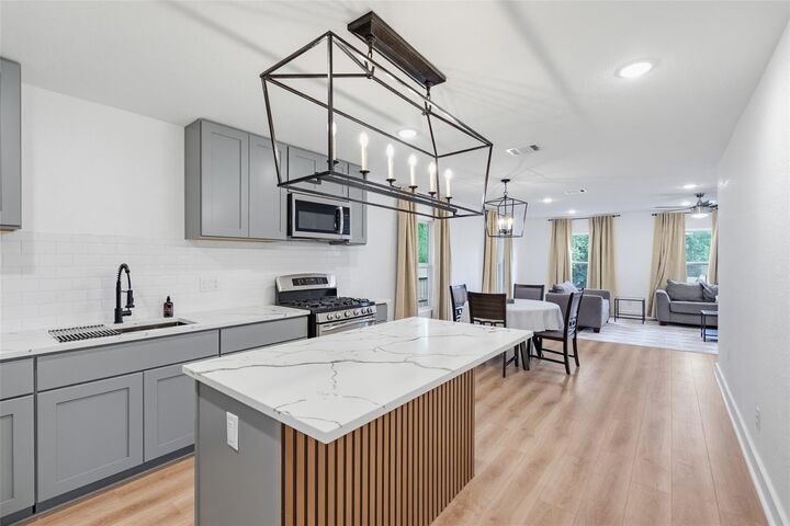 Property Photo:  9710 Masterson Street  TX 77029 