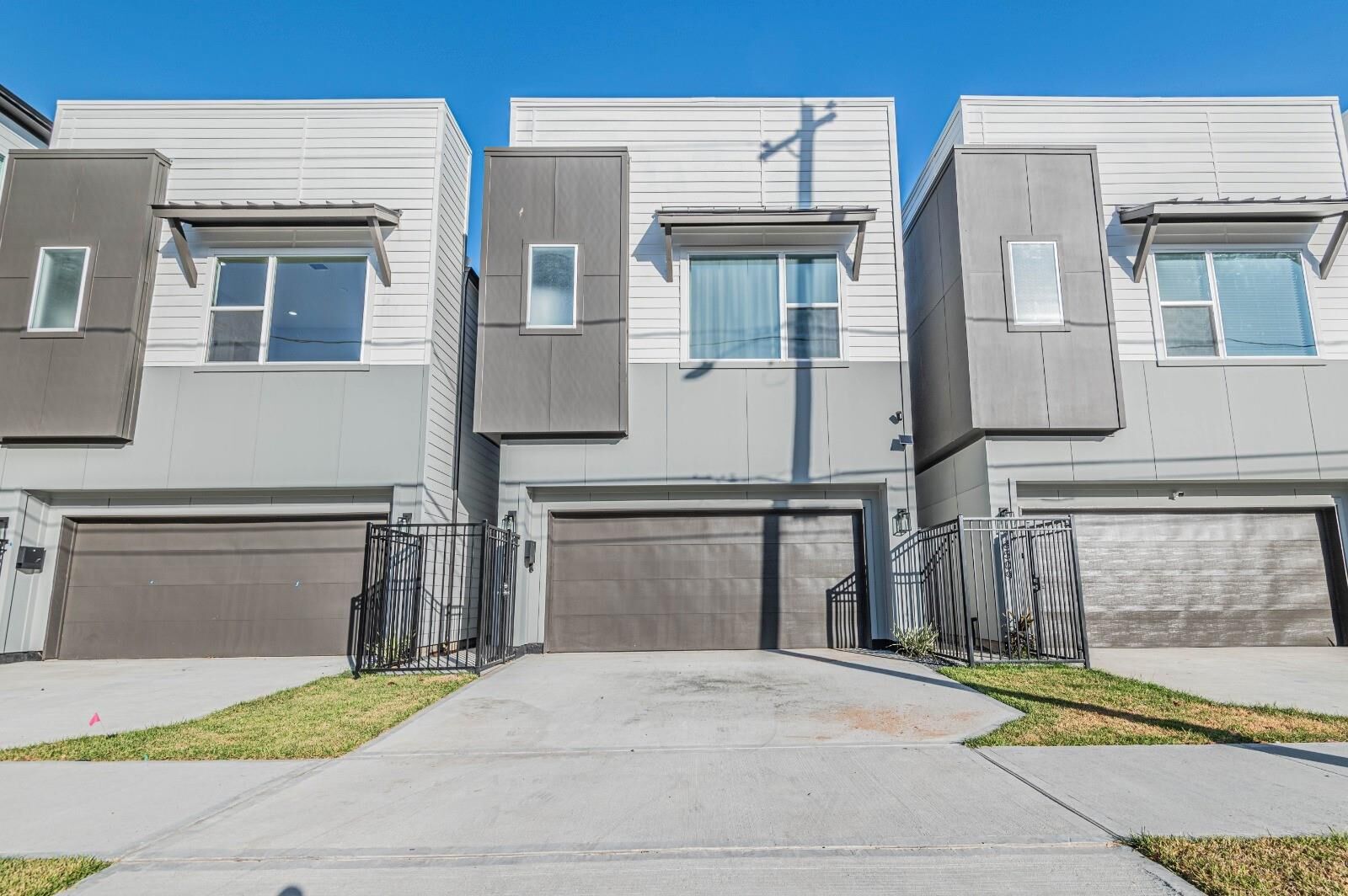 Property Photo:  3507 Ennis Street  TX 77004 