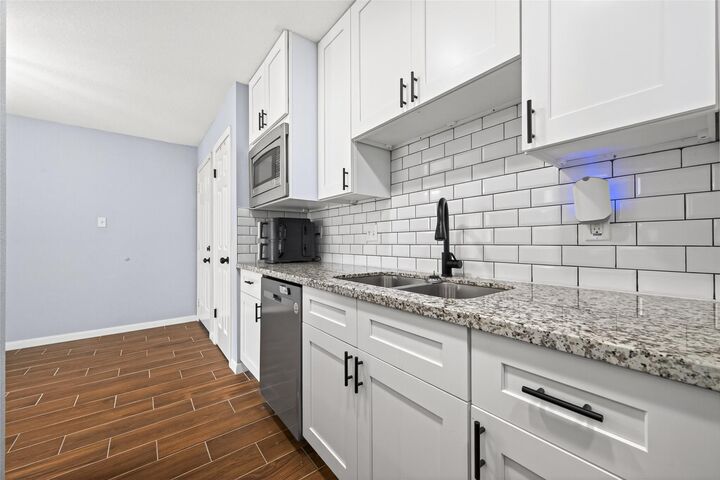 Property Photo: 10254 Sunwood Drive TX 77041