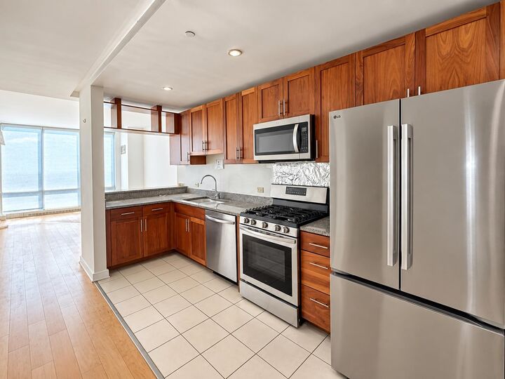 Property Photo: 20 Newport Parkway 2702 NJ 07310