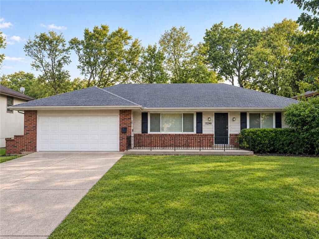 Property Photo: 13248 Manchester Avenue MO 64030