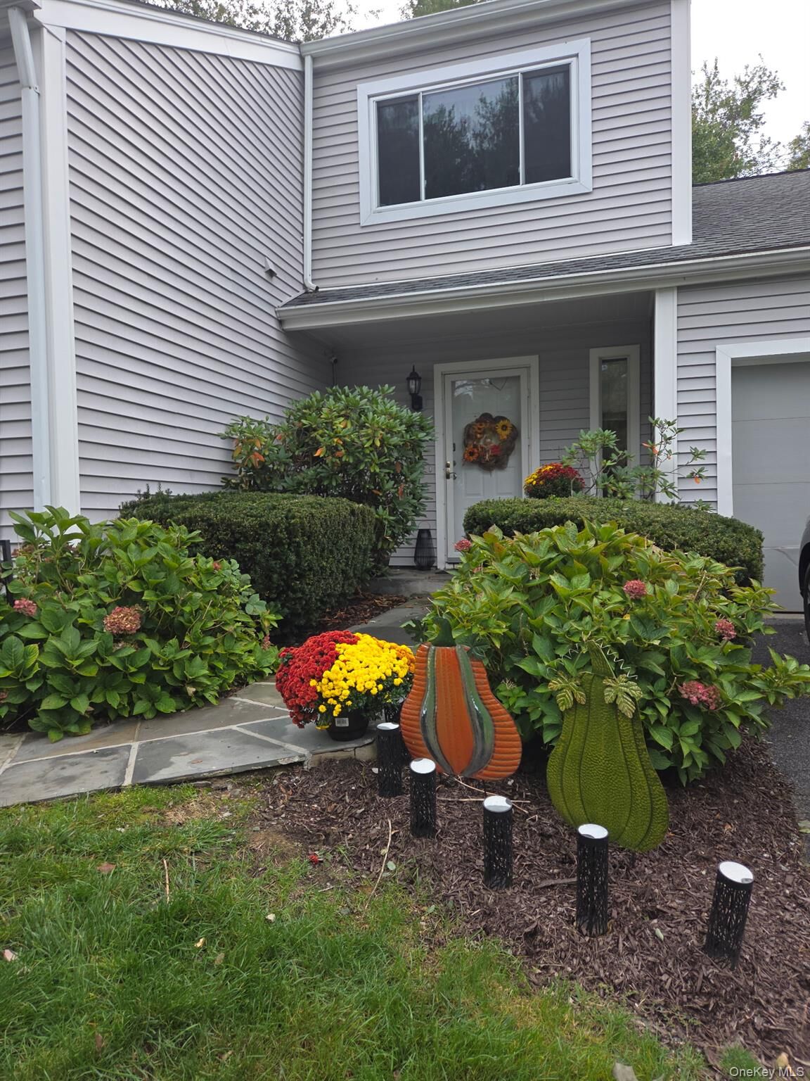Property Photo:  82 Cornwall Circle  NY 10598 