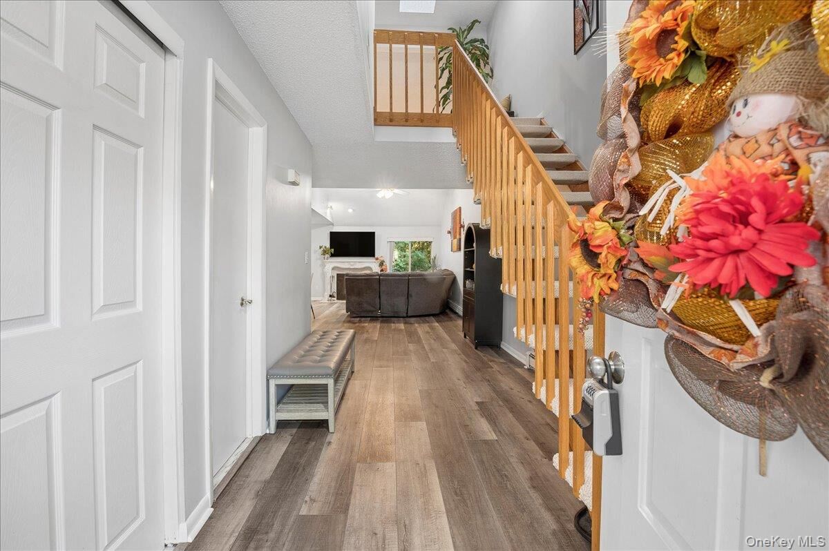 Property Photo:  82 Cornwall Circle  NY 10598 