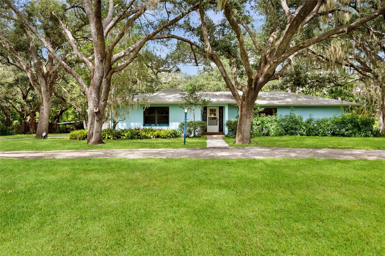 Property Photo: 5273 Turtle Creek Lane FL 34232