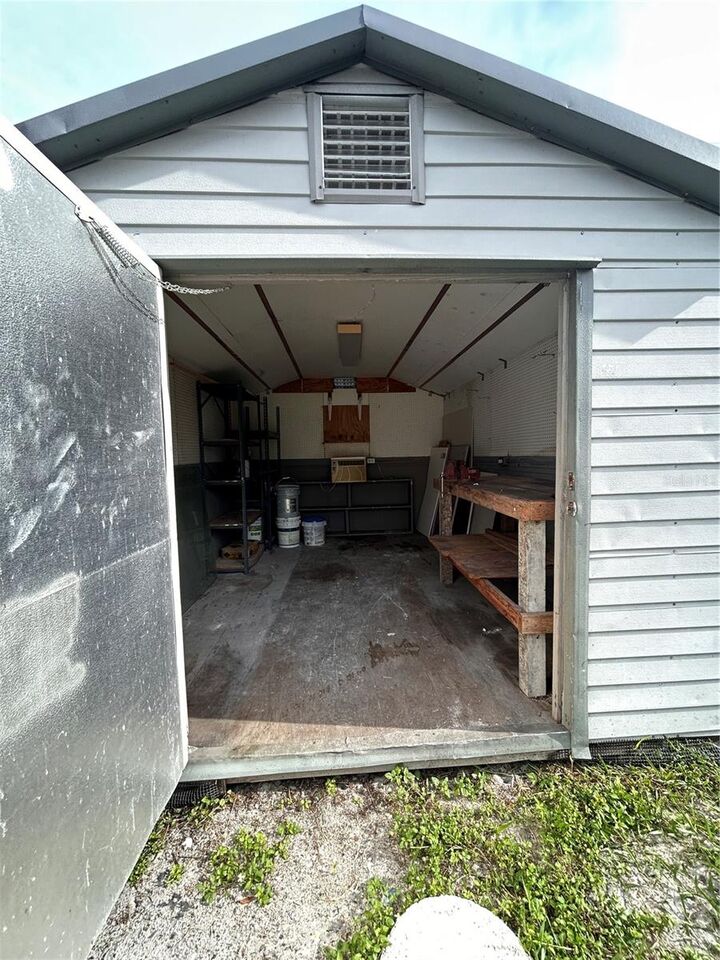 Property Photo:  2825 Louise Street  FL 34237 