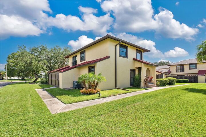 Property Photo:  435 Hunter Circle  FL 34758 