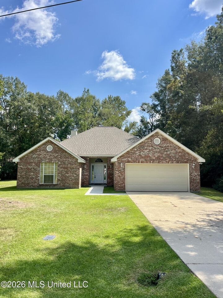 Property Photo:  107 Tanglewood Drive  MS 39426 