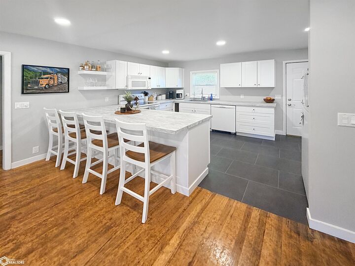 Property Photo: 919 3rd Street NE IA 50441