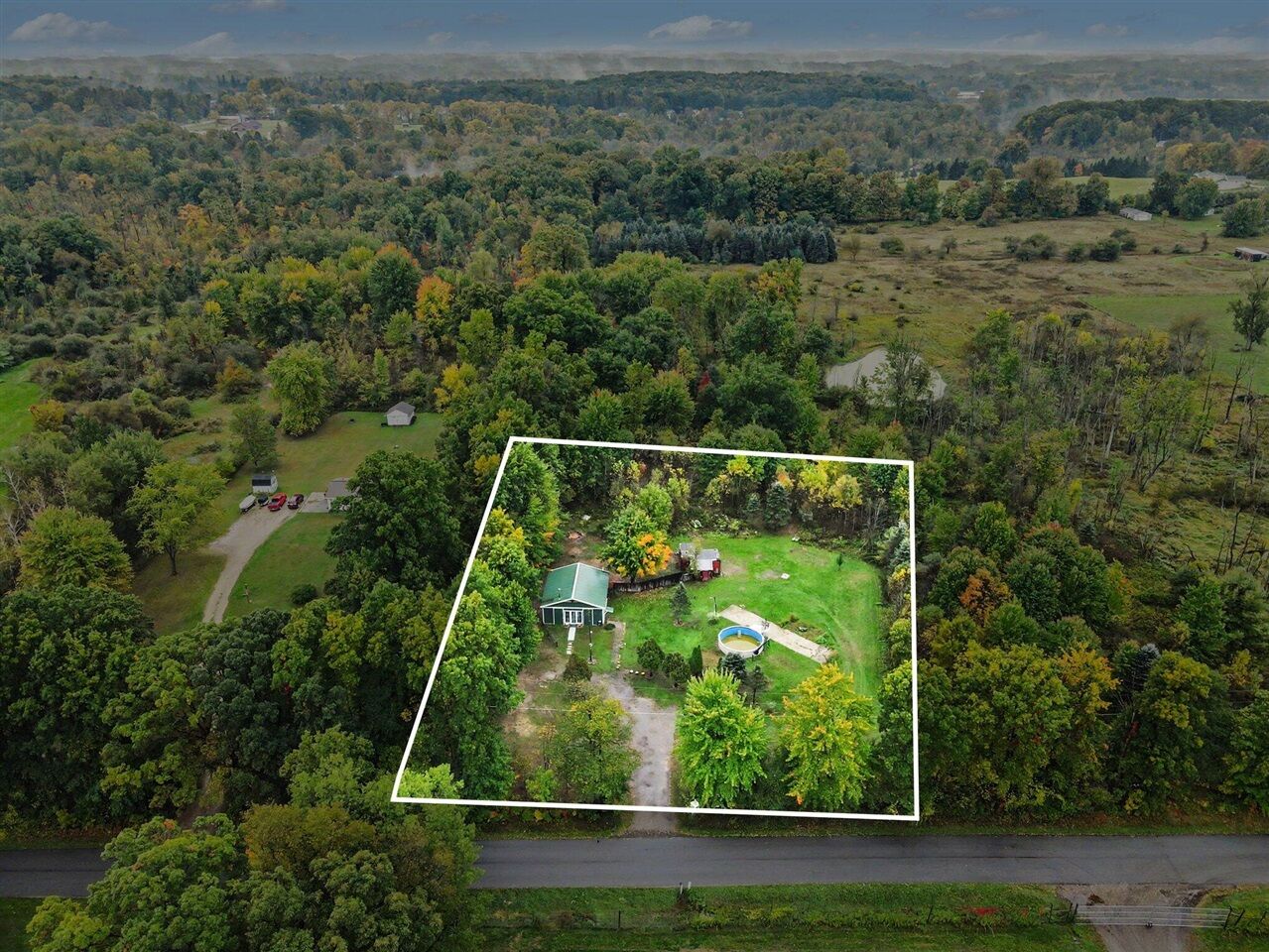 Property Photo: 2180 NE 19 Mile Road MI 49319-8841