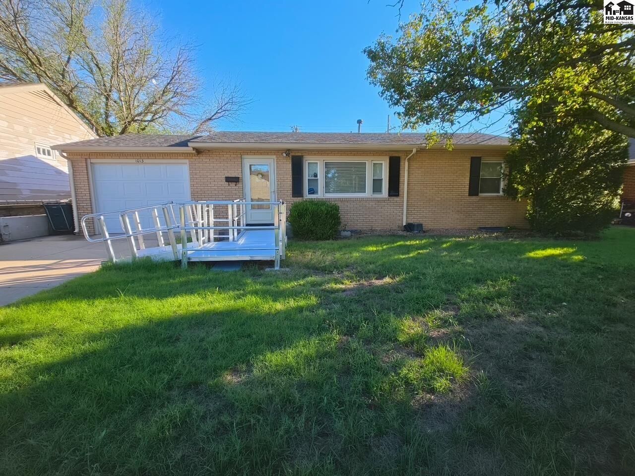 Property Photo:  1013 Random Rd  KS 67124 