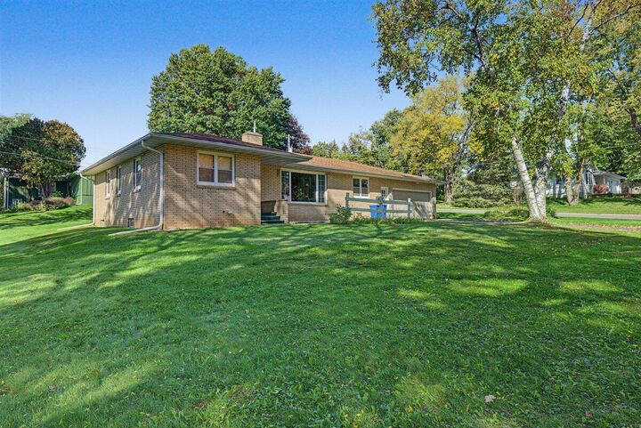 Property Photo: 806 Roosevelet Ave WI 54665
