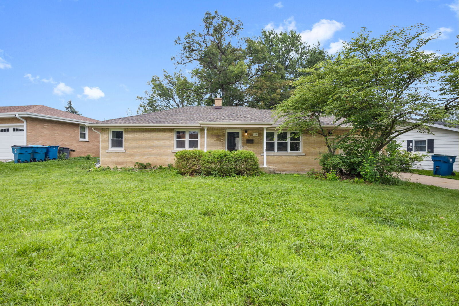 Property Photo: 1280 Gertsam Drive IL 60915