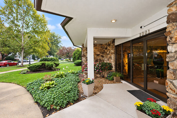 Property Photo:  2001 Sherman Avenue 407  IL 60201 