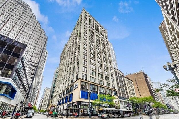 Property Photo: 8 W Monroe Street 1206 IL 60603