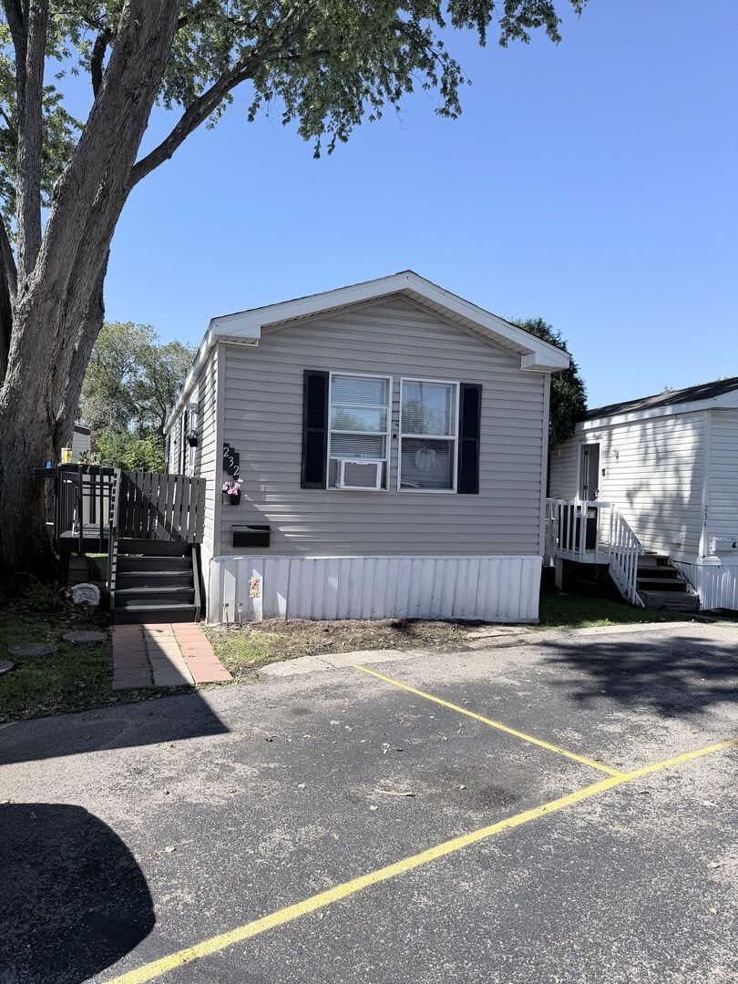Property Photo: 232 Central Skokie Road 232 IL 60044