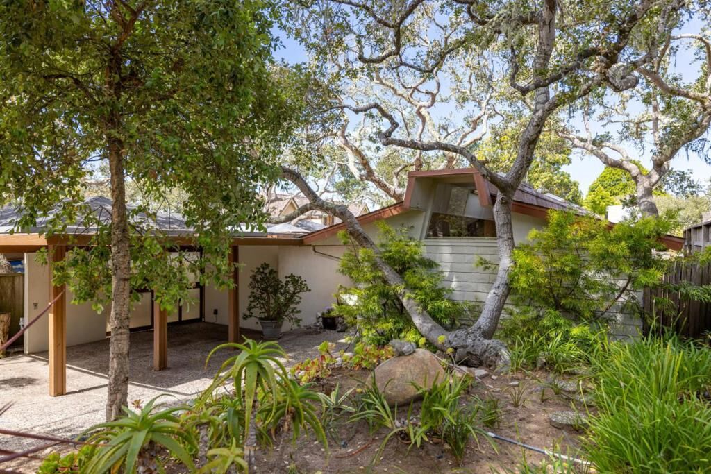 Property Photo:  1317 SW San Carlos Street  CA 93921 