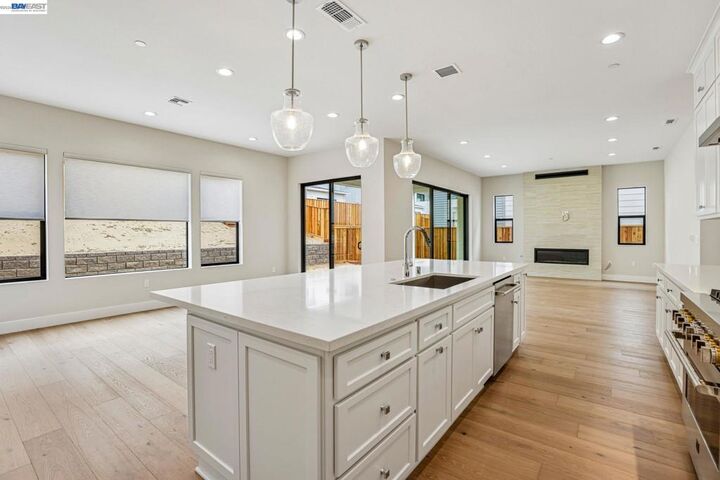 Property Photo:  2308 Sanderling Ave  CA 93933 