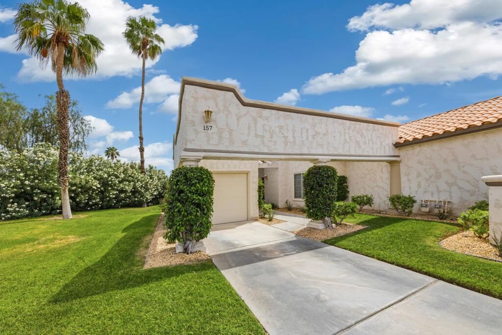 Property Photo:  157 Falls Court  CA 92211 