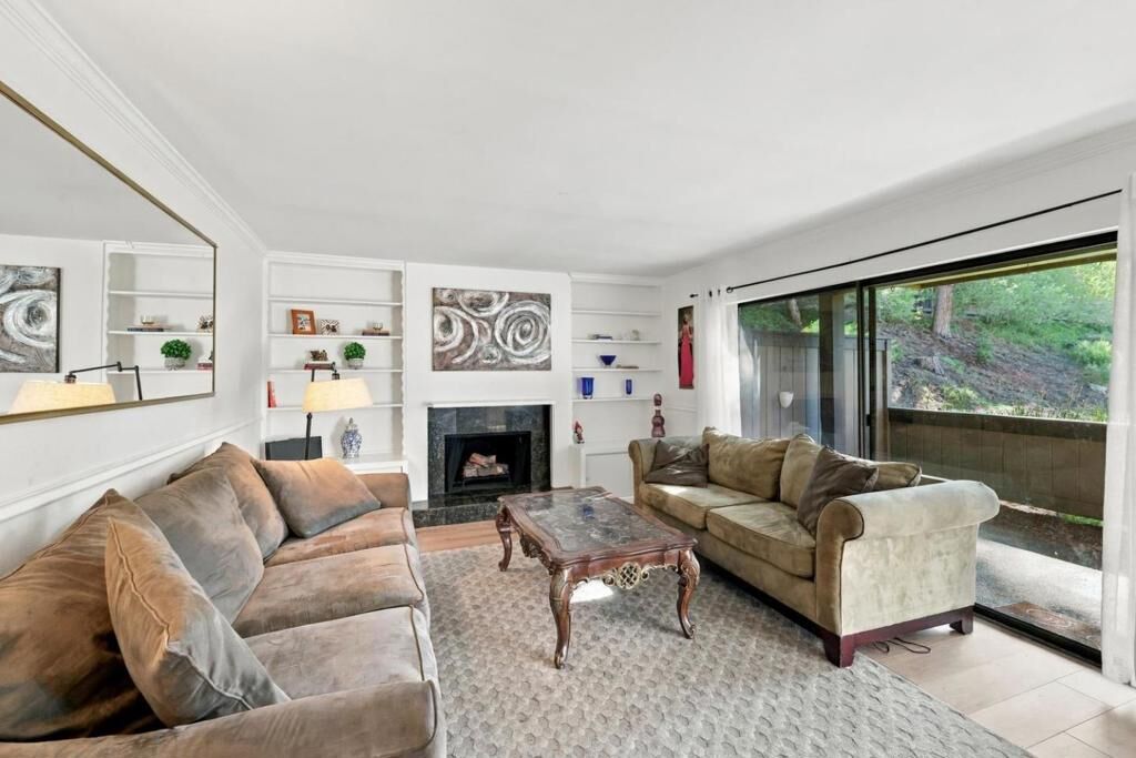 Property Photo:  3358 Brittan Avenue 6  CA 94070 