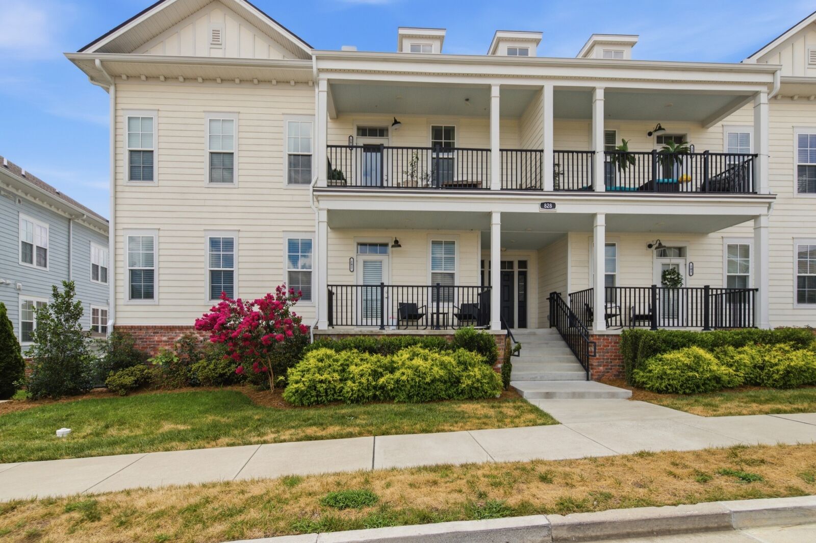 Property Photo:  828 Goswell Dr 101  TN 37135 