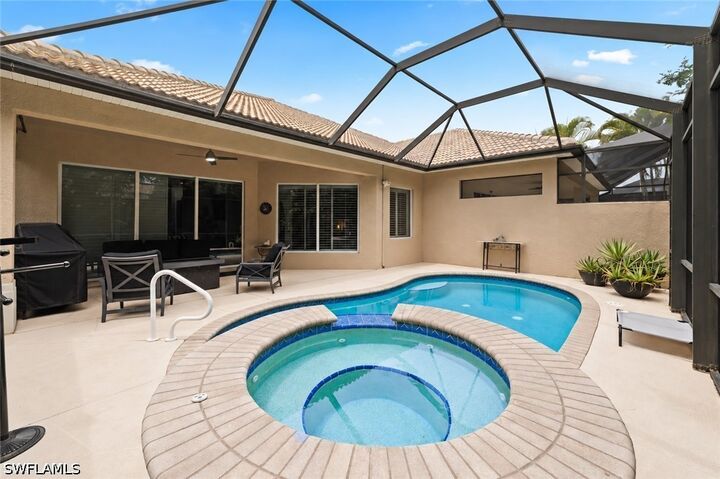 Property Photo:  3123 Santorini Court  FL 34119 