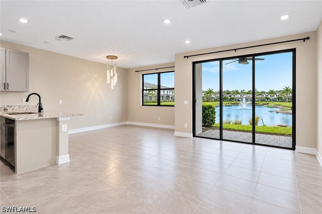 Property Photo:  7524 Morgan Way  FL 34119 