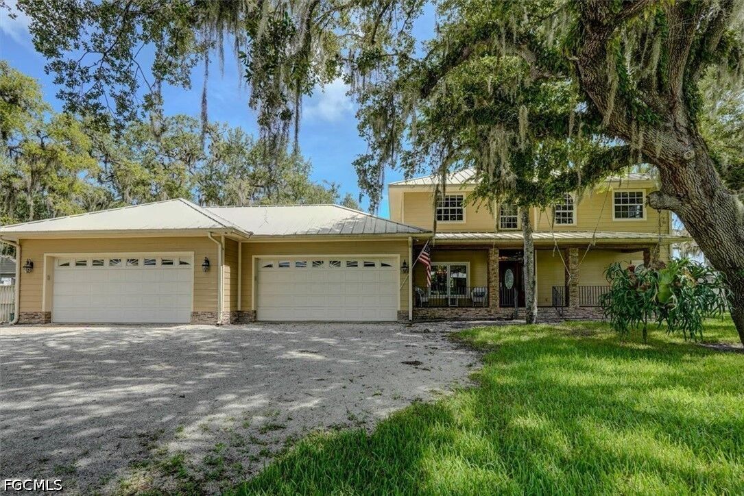 Property Photo: 3144 Shell Lane FL 33935