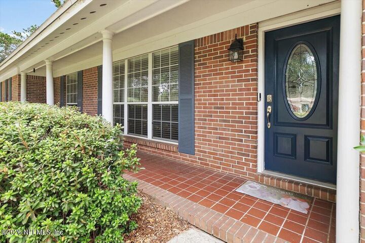 Property Photo: 6391 Tintern Circle E FL 32244