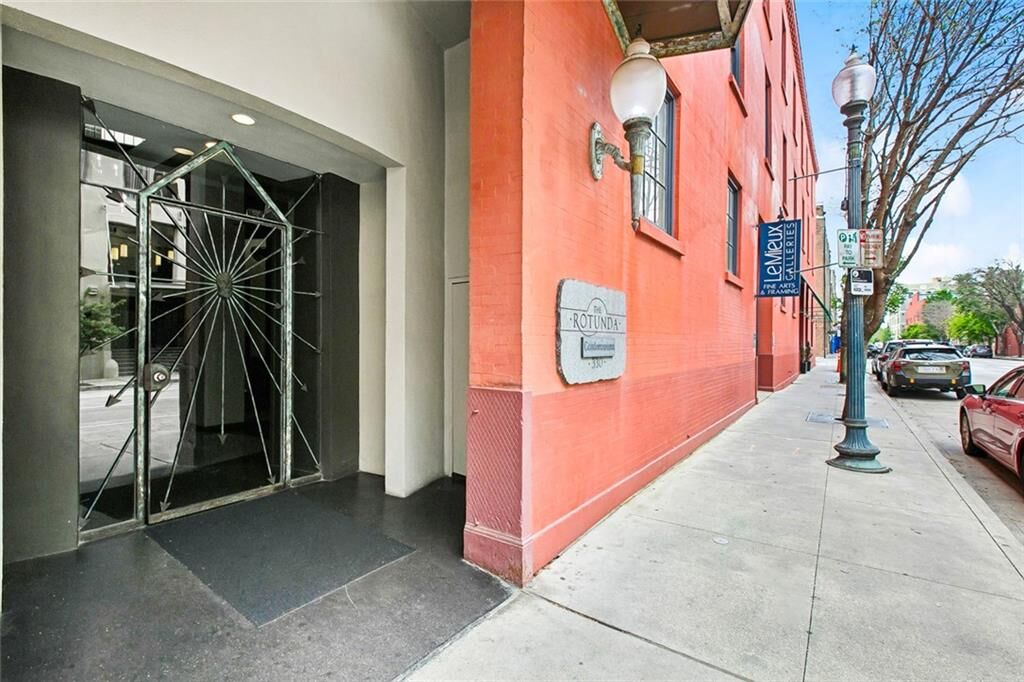 Property Photo:  330 Julia Street 223  LA 70130 