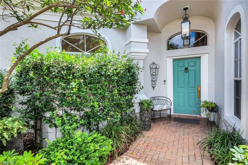 Property Photo:  15248 Devon Green Ln  FL 34110 