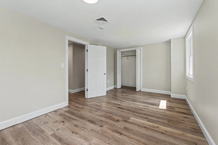 Property Photo:  11 Wood Lane  NH 03049 