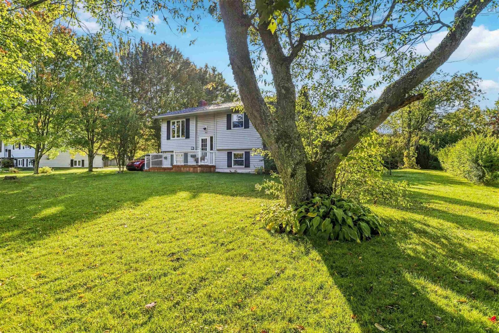 Property Photo:  887 Richard Street  NS B4N 2Z2 
