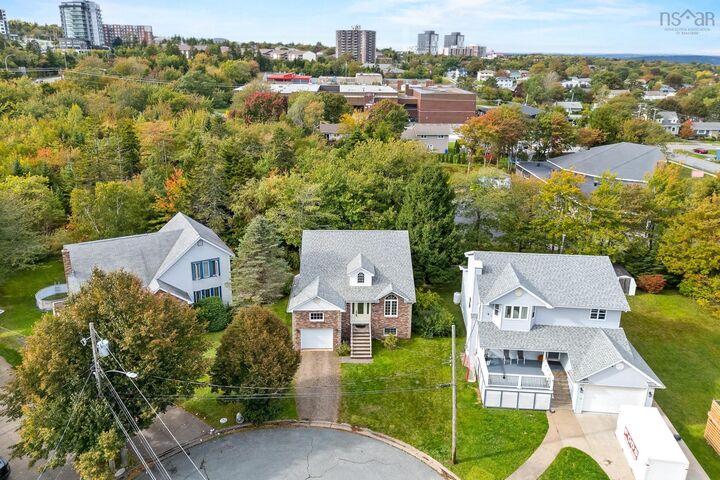Property Photo:  11 Keystone Court  NS B3N 3B3 