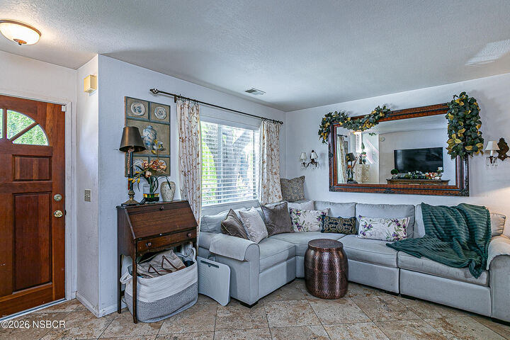 Property Photo:  621 Central Avenue A  CA 93427 