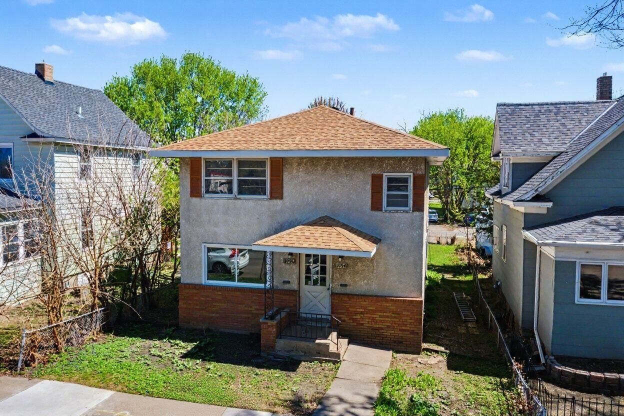 Property Photo: 1094 25th Avenue SE MN 55414
